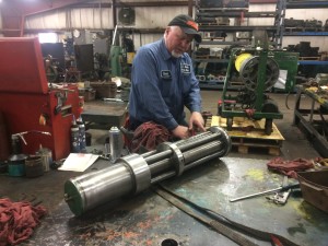 Rebuilding of Modern Hydraulic's Die Separator Master & Slave cylinders assembly.